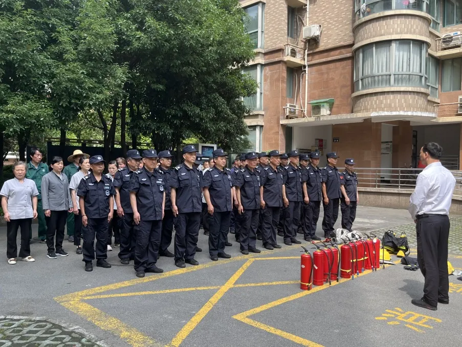 求是动态 | 火场逆行者，平凡物业人