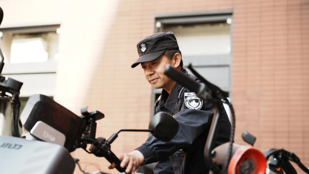 心服务新认可 | “金牌捞哥团”获千字感谢信，“育”见服务的温暖与力量